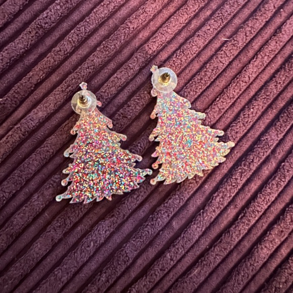 Sparkling Christmas Tree Earrings - Picture 3 of 4